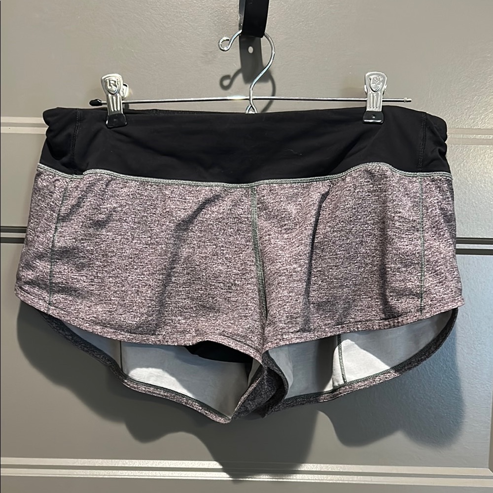 Lululemon Athletica Speed-Up 2.5” LR Black and Heather Gray Athletic Shorts